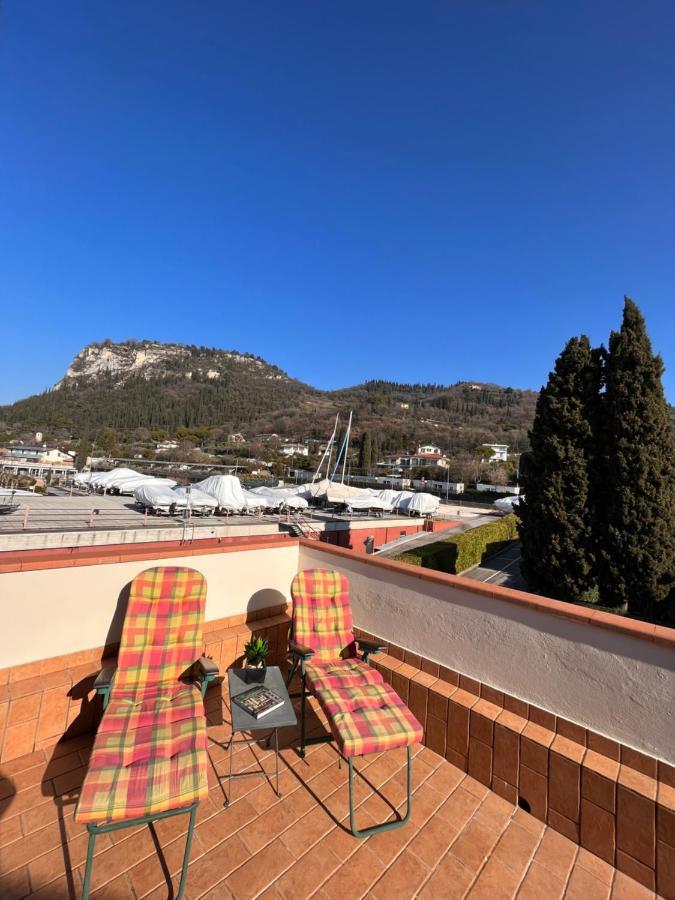 Ferienwohnung Favola Bella The Panoramic Penthouse Bardolino Exterior foto